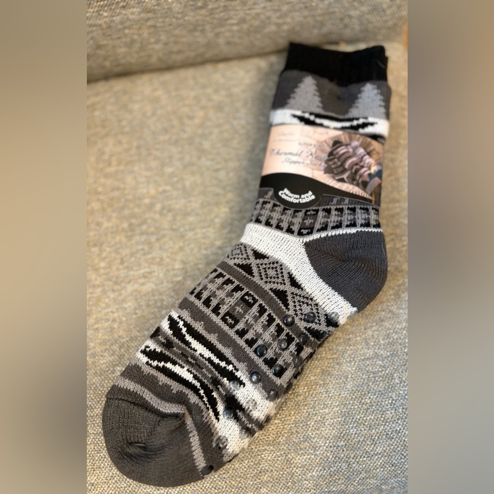 Cozy Black and Gray Nordic Patterned Thermal Knit Slipper socks
